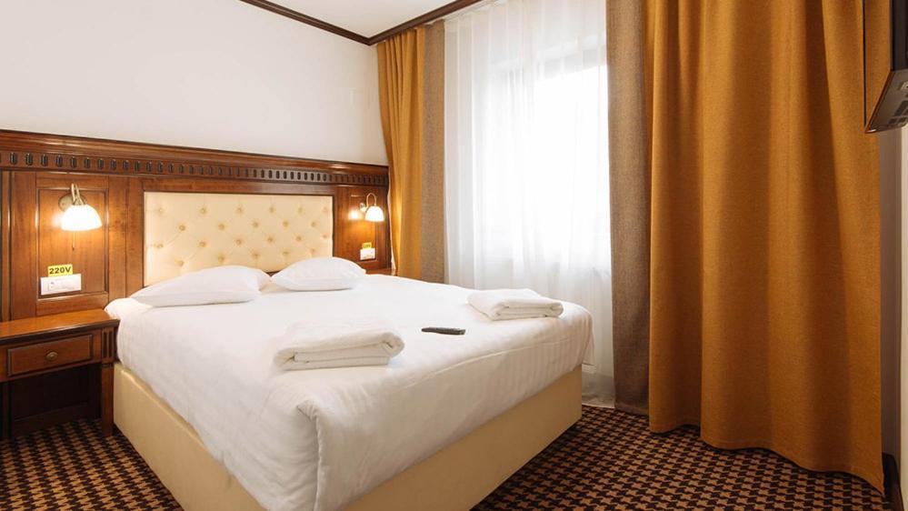 קאמפולונג מולדובנסק Hotel Alpin Rarau מראה חיצוני תמונה