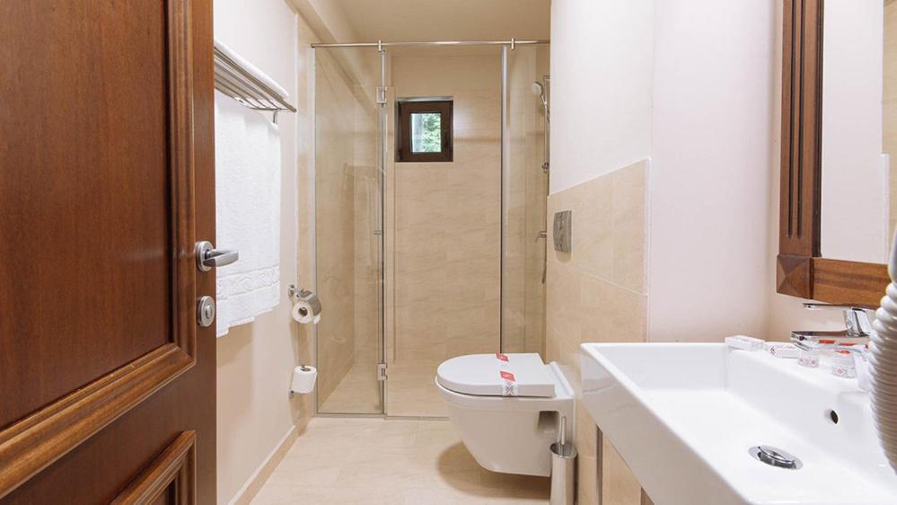 קאמפולונג מולדובנסק Hotel Alpin Rarau מראה חיצוני תמונה