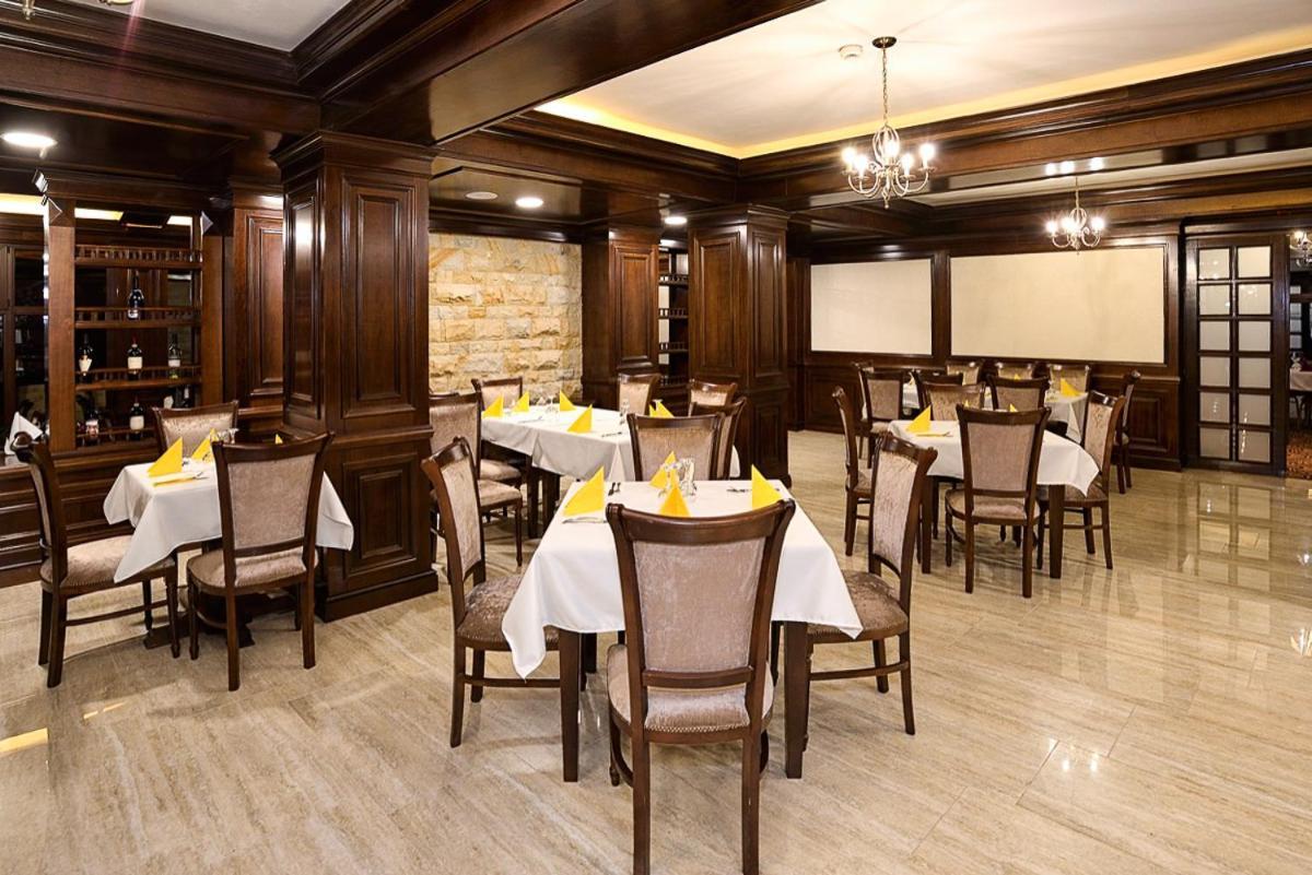 קאמפולונג מולדובנסק Hotel Alpin Rarau מראה חיצוני תמונה